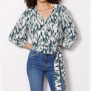 Evereve Carson wrap cotton top